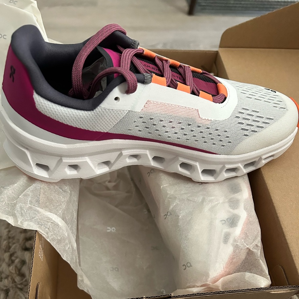 ON Running Cloudmonster running Shoes Size 7 White/Pink